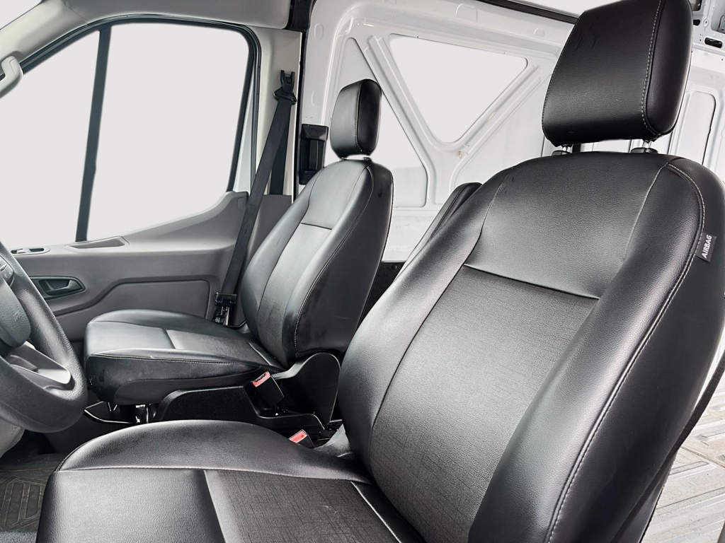 Ford Transit Cargo Van HIGH ROOF 2500 AWD 2025 à St-Jean-Sur-Richelieu, Québec - 8 - w1024h768px