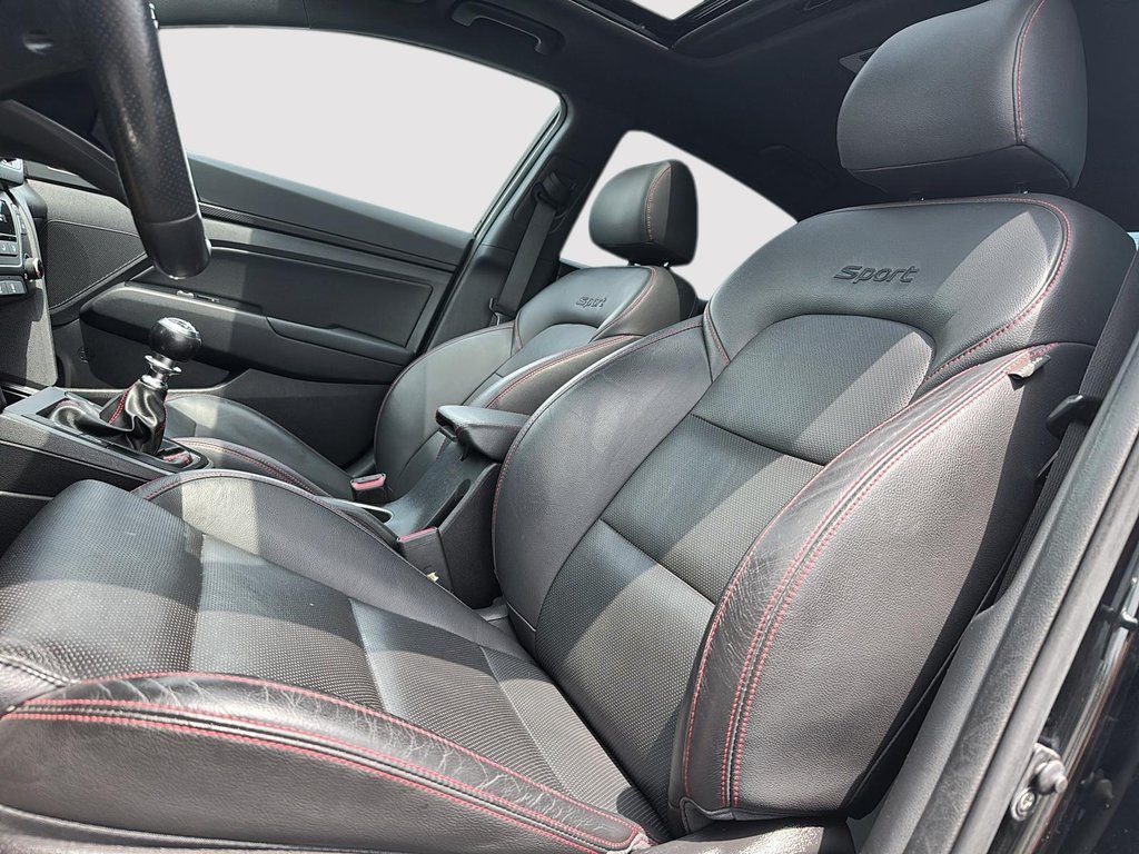 Hyundai Elantra Sport 2018 à St-Jean-Sur-Richelieu, Québec - 9 - w1024h768px