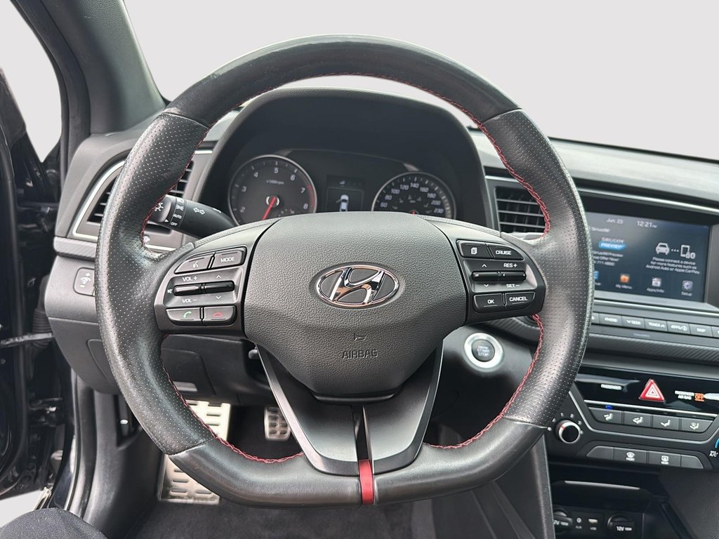 Hyundai Elantra Sport 2018 à St-Jean-Sur-Richelieu, Québec - 12 - w1024h768px