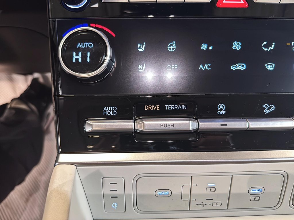 2025 Hyundai Santa Fe Ultimate Calligraphy in St-Jean-Sur-Richelieu, Quebec - 16 - w1024h768px