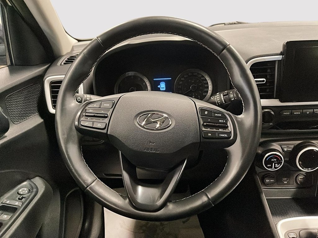 2020 Hyundai Venue Ultimate w/Black Interior in St-Jean-Sur-Richelieu, Quebec - 12 - w1024h768px