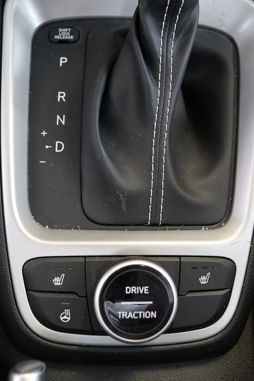 Hyundai Venue Preferred Automatique 2023 à St-Jean-Sur-Richelieu, Québec - 17 - w1024h768px