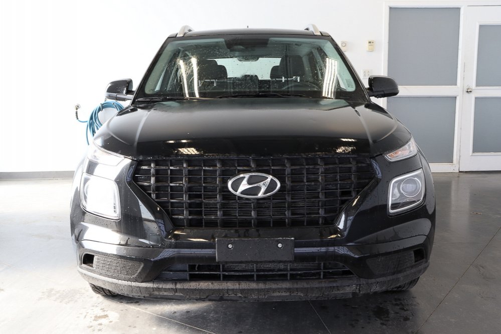 Hyundai Venue Preferred Automatique 2023 à St-Jean-Sur-Richelieu, Québec - 3 - w1024h768px