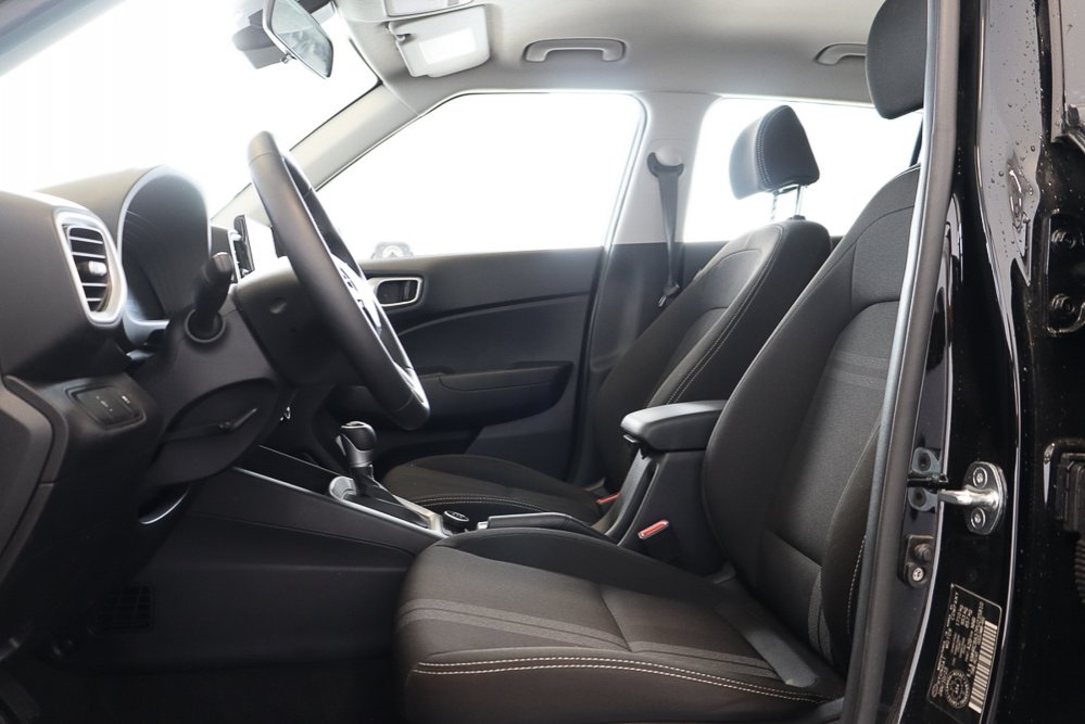 Hyundai Venue Preferred Automatique 2023 à St-Jean-Sur-Richelieu, Québec - 8 - w1024h768px