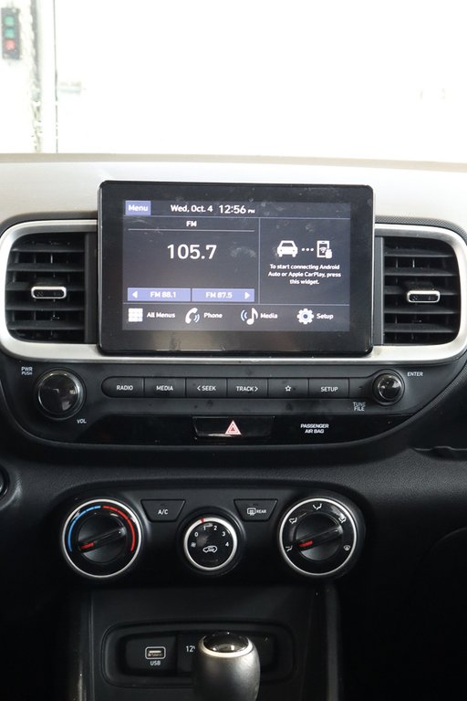 Hyundai Venue Preferred Automatique 2023 à St-Jean-Sur-Richelieu, Québec - 14 - w1024h768px