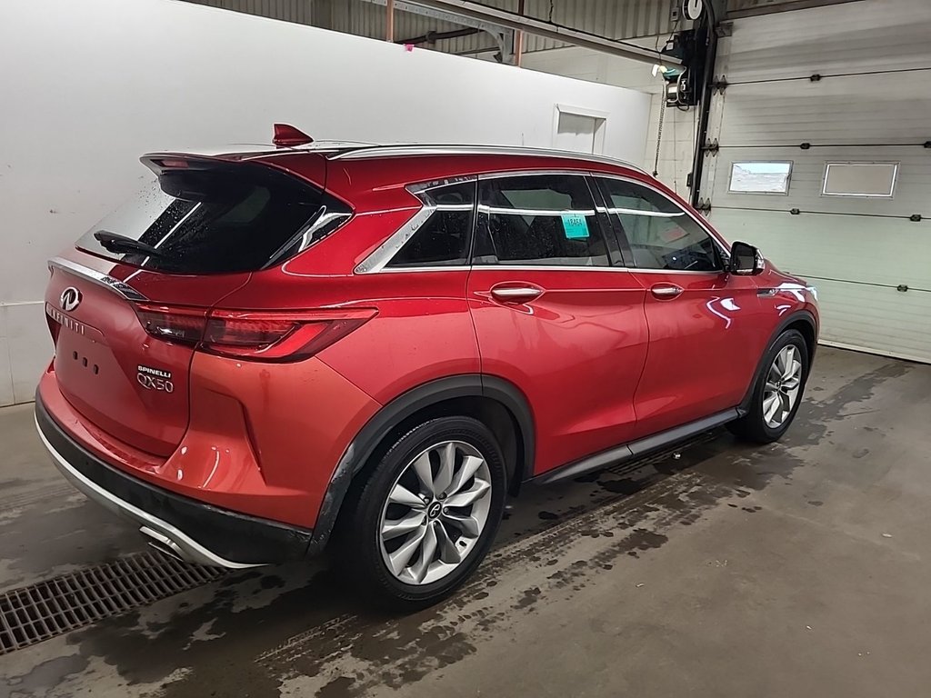 Infiniti QX50 ESSENTIAL 2020-3