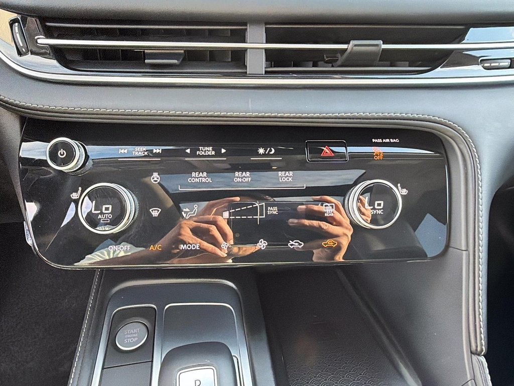 Infiniti QX60 PURE AWD TOIT-PANORAMIQUE 2024 à St-Jean-Sur-Richelieu, Québec - 14 - w1024h768px