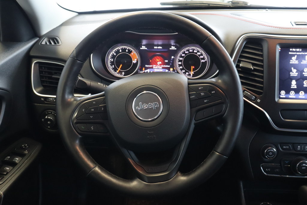 2020  Cherokee Trailhawk 3.2L V6 4X4 in St-Jean-Sur-Richelieu, Quebec - 10 - w1024h768px