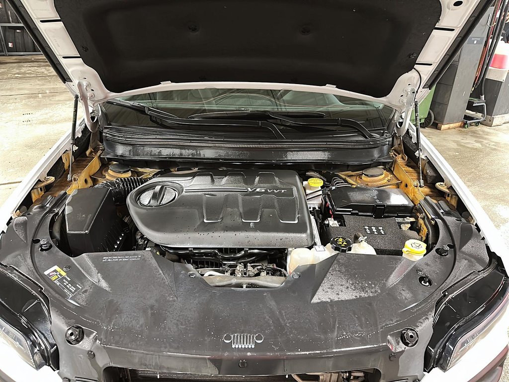 Jeep Cherokee Trailhawk Elite 2021 à St-Jean-Sur-Richelieu, Québec - 8 - w1024h768px