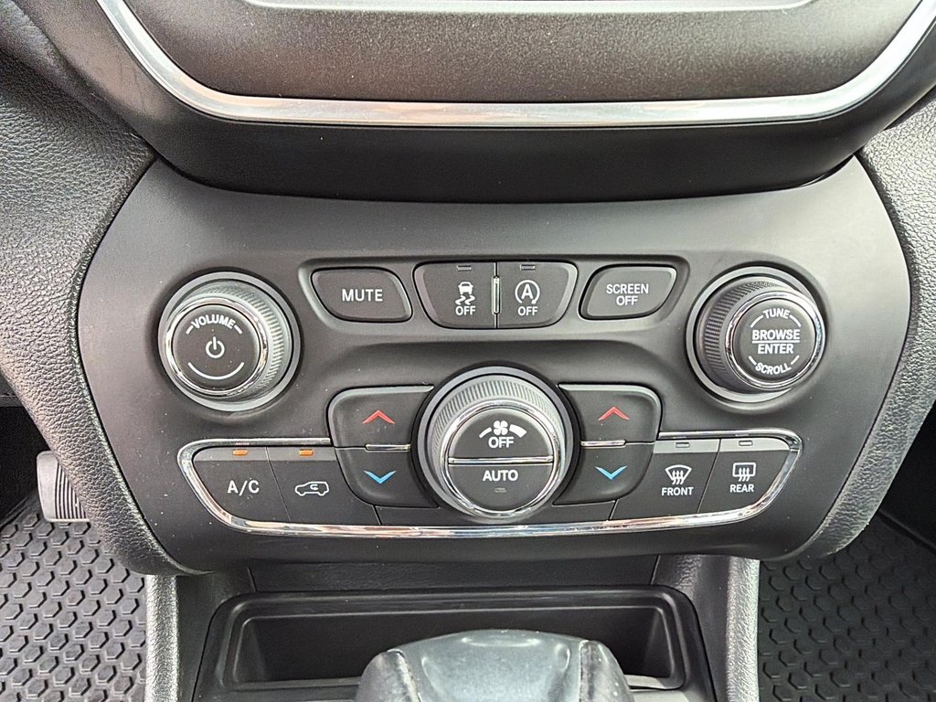 2021 Jeep Cherokee Trailhawk in St-Jean-Sur-Richelieu, Quebec - 14 - w1024h768px