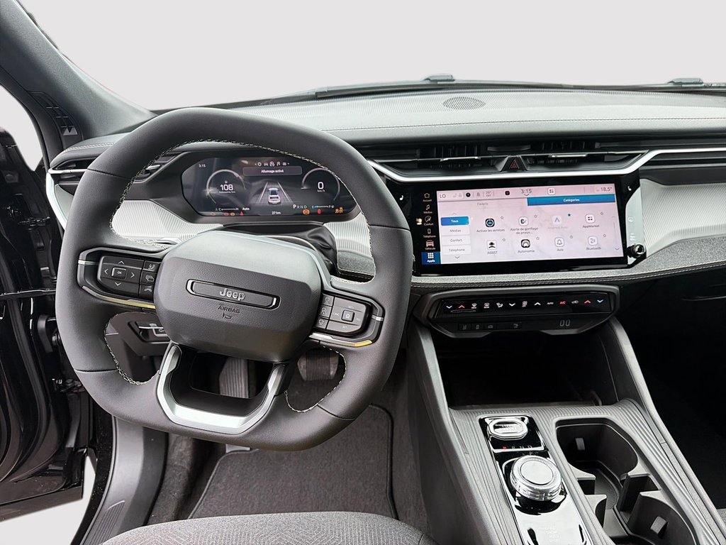2026 Jeep Cherokee LAREDO in Sherbrooke, Quebec - 9 - w1024h768px