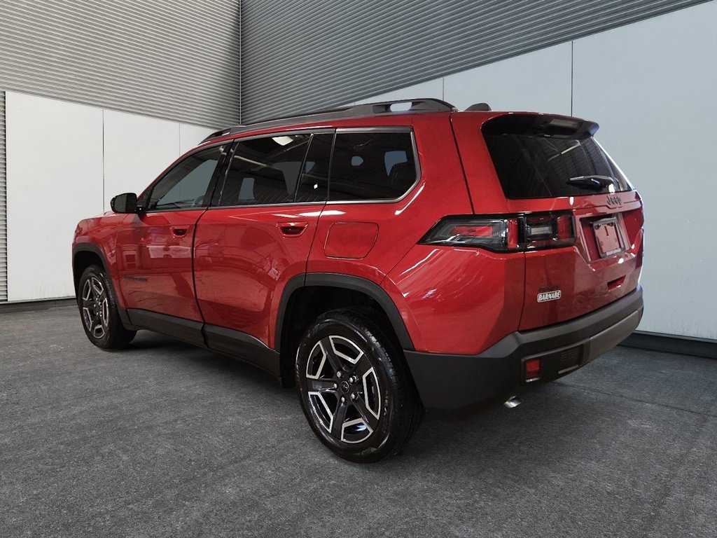 Jeep Cherokee LAREDO 2026 à St-Jean-Sur-Richelieu, Québec - 4 - w1024h768px
