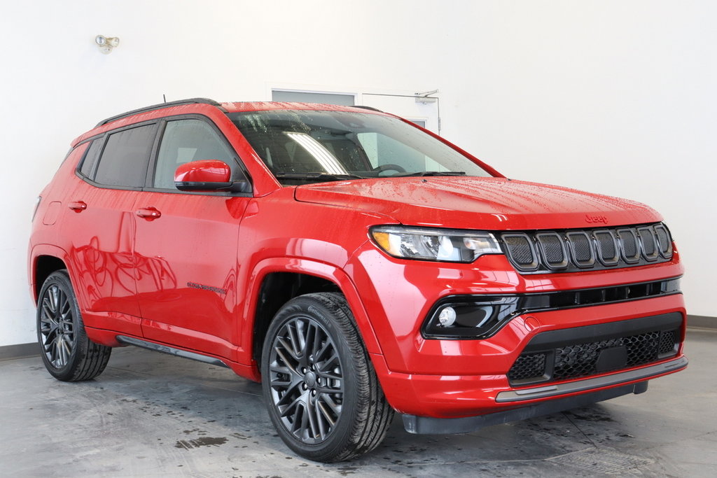 2022  Compass Limited Edition RED 4x4 Toit-Panoramique in St-Jean-Sur-Richelieu, Quebec - 4 - w1024h768px