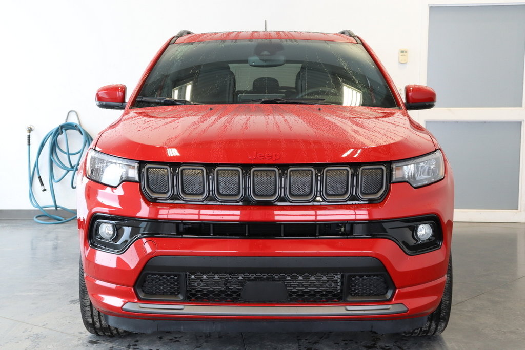2022  Compass Limited Edition RED 4x4 Toit-Panoramique in St-Jean-Sur-Richelieu, Quebec - 3 - w1024h768px