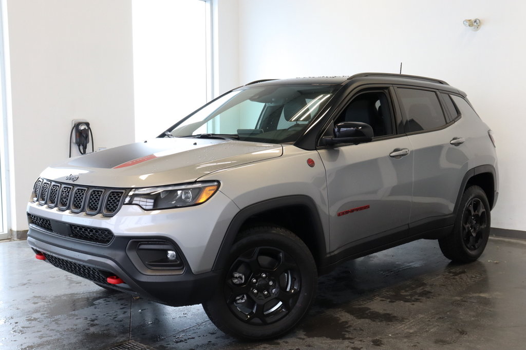 2023  Compass TRAILHAWK ELITE in St-Jean-Sur-Richelieu, Quebec - 1 - w1024h768px