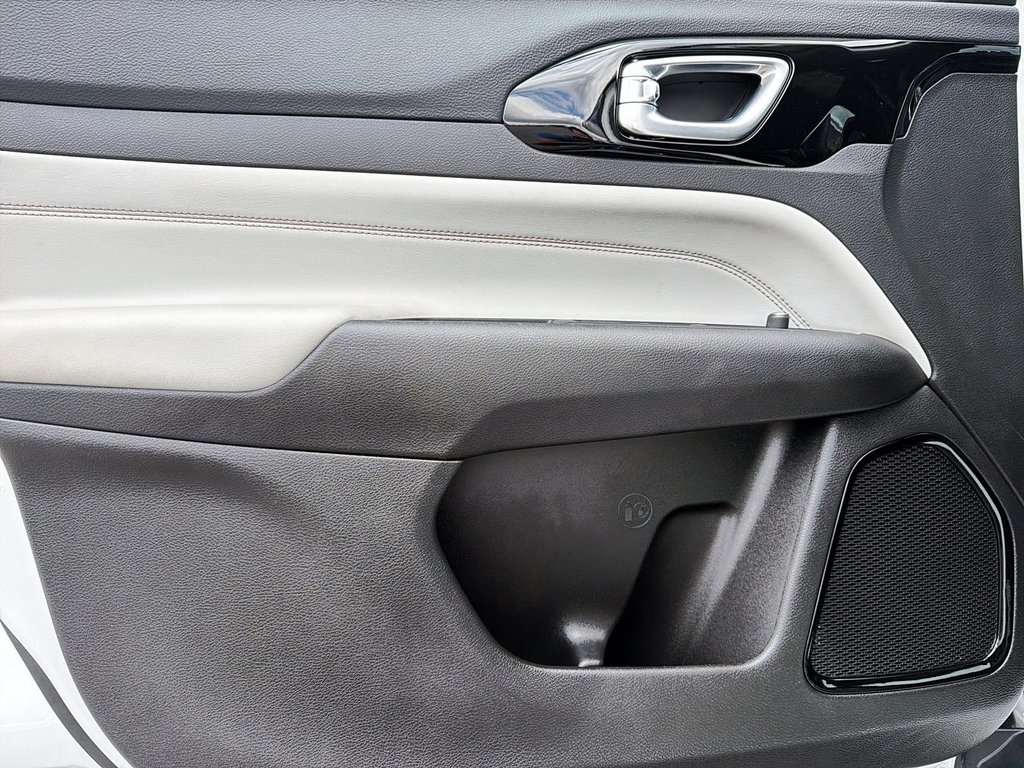 2023 Jeep Compass LIMITED 4X4 in St-Jean-Sur-Richelieu, Quebec - 11 - w1024h768px