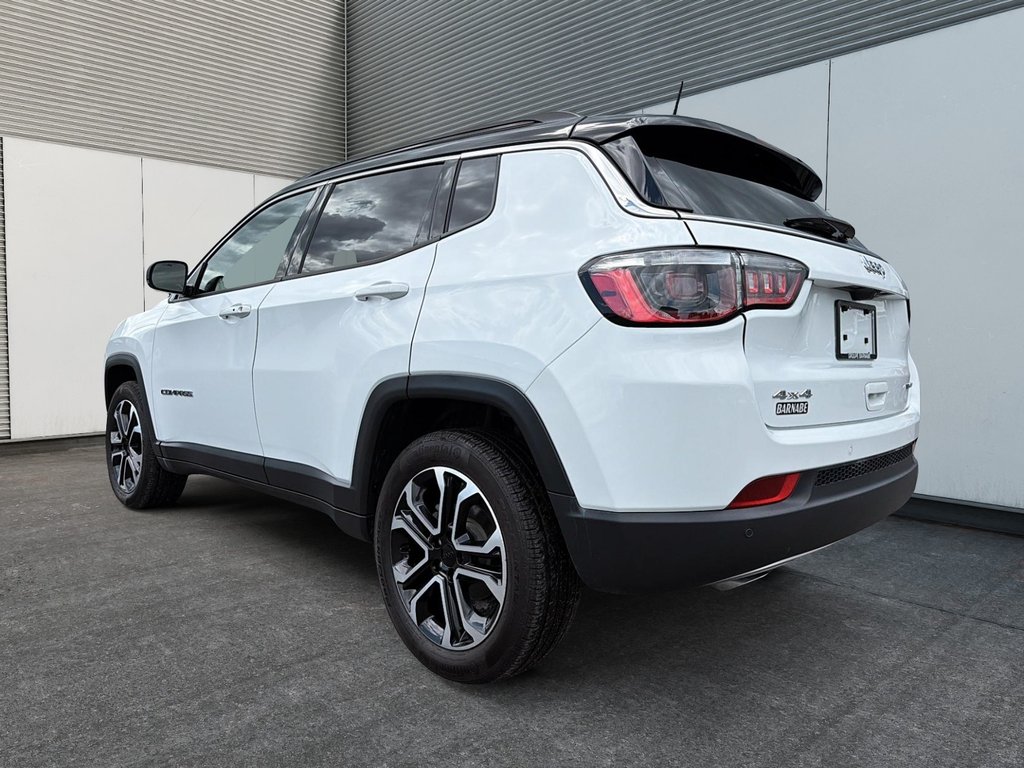 2023 Jeep Compass LIMITED 4X4 in St-Jean-Sur-Richelieu, Quebec - 4 - w1024h768px