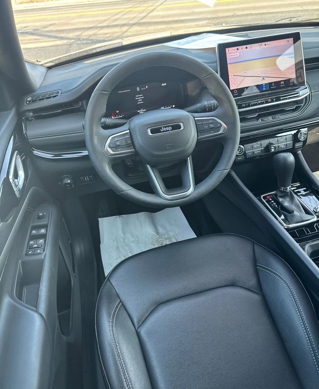 Jeep Compass Altitude Luxe 4X4 Navigation 2024 à St-Jean-Sur-Richelieu, Québec - 3 - w1024h768px