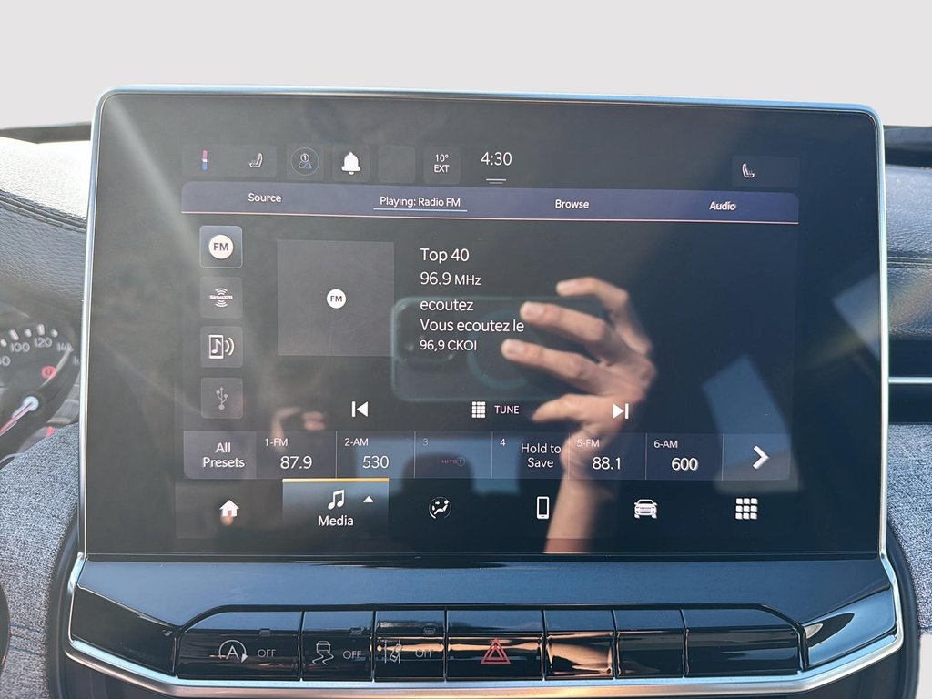 Jeep Compass Sport 4X4 2024 à St-Jean-Sur-Richelieu, Québec - 18 - w1024h768px