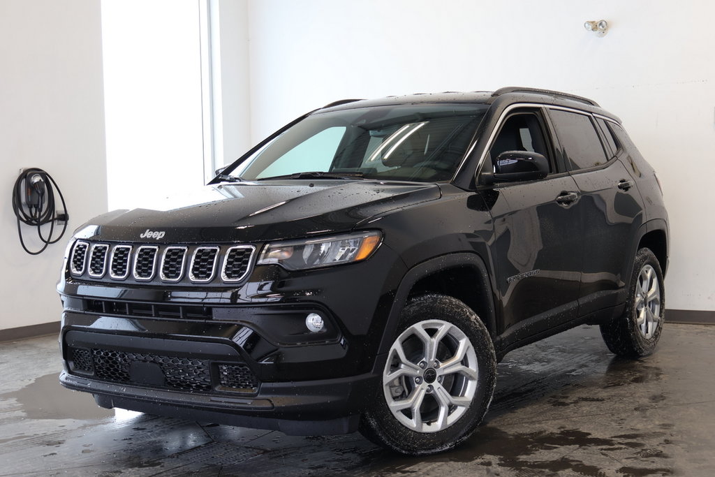 2025 Jeep Compass NORTH in St-Jean-Sur-Richelieu, Quebec - 1 - w1024h768px