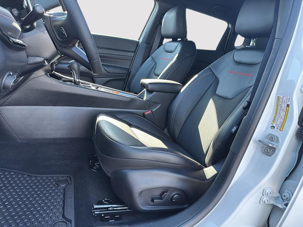 2025 Jeep Compass TRAILHAWK in St-Jean-Sur-Richelieu, Quebec - 8 - w1024h768px
