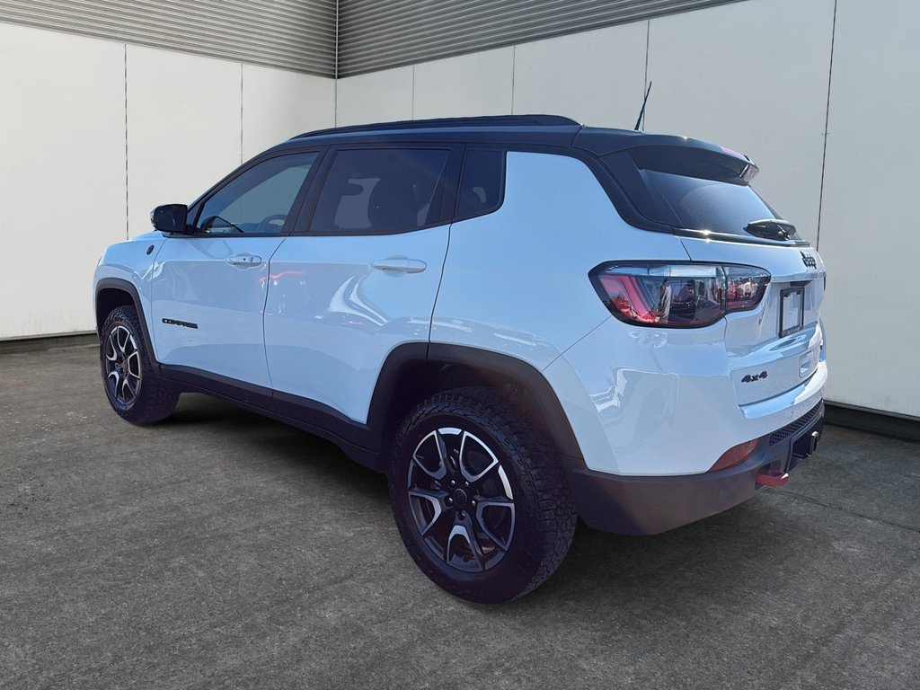 2025 Jeep Compass TRAILHAWK in St-Jean-Sur-Richelieu, Quebec - 4 - w1024h768px