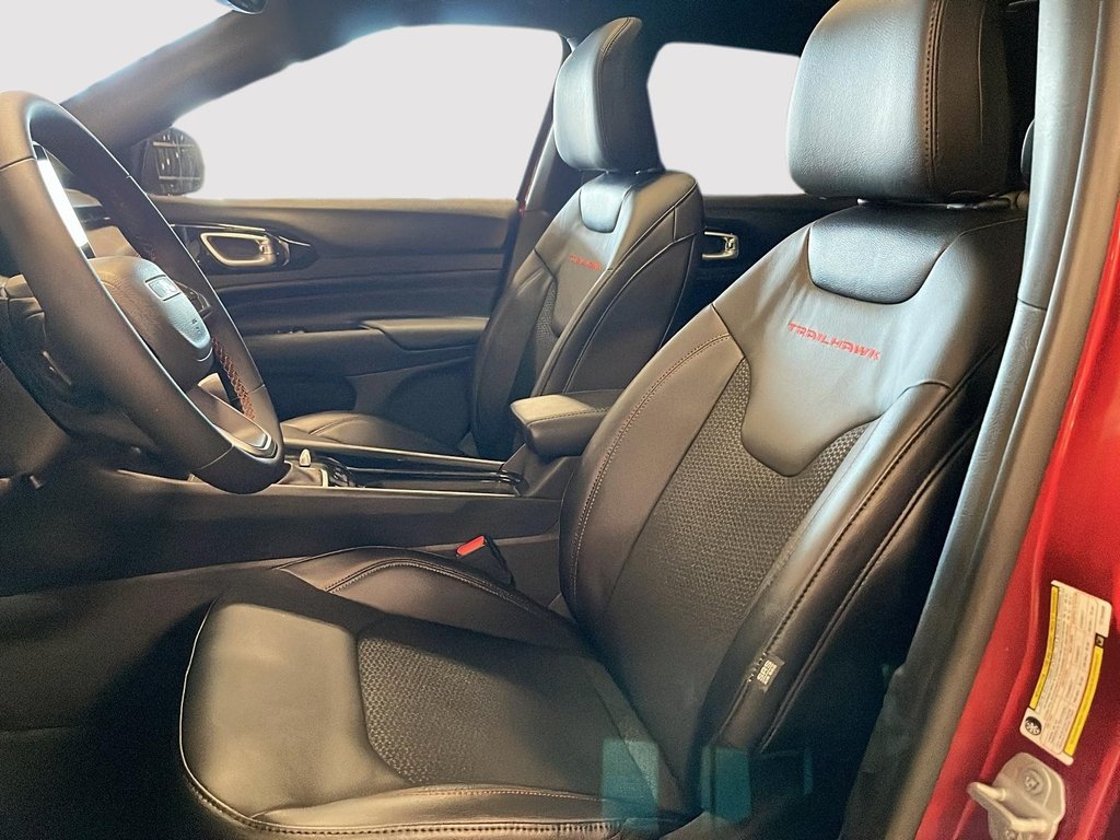 Jeep Compass TRAILHAWK 2026 à Sherbrooke, Québec - 8 - w1024h768px