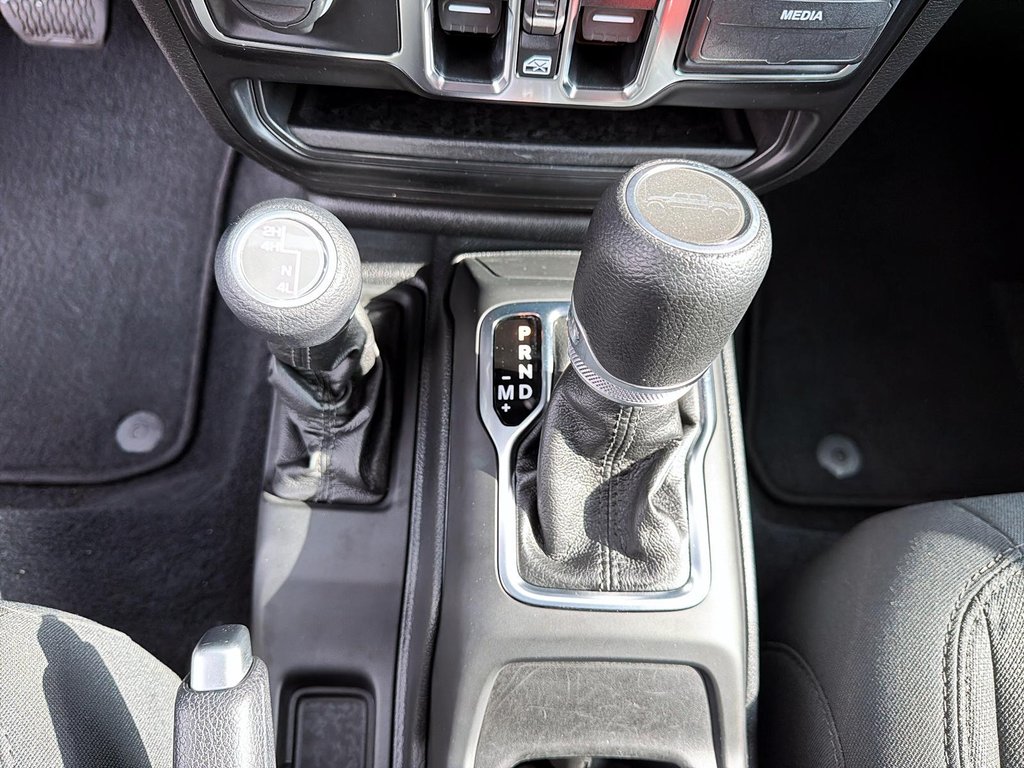 Jeep Gladiator Willys 2021 à St-Jean-Sur-Richelieu, Québec - 15 - w1024h768px