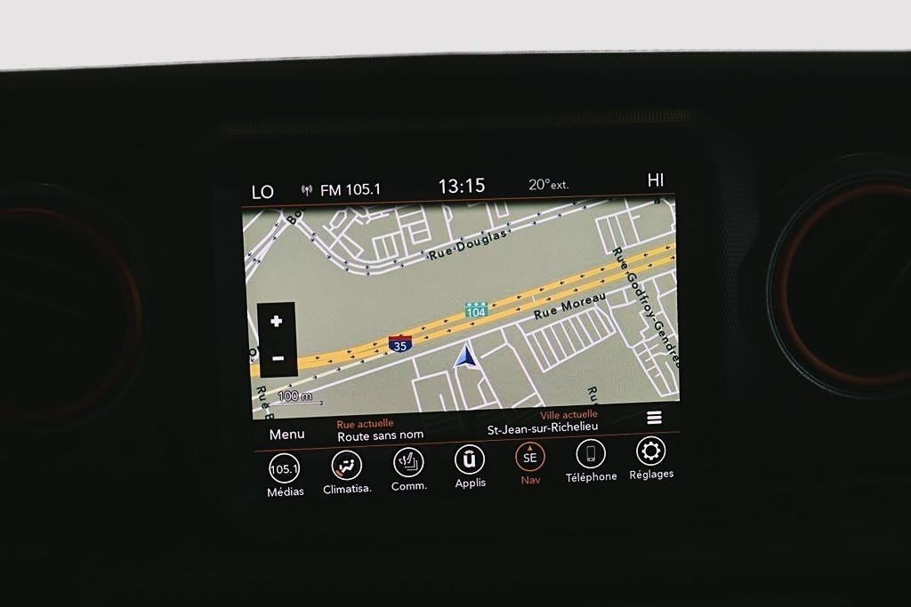 2023 Jeep Gladiator Mojave in Saint-Hyacinthe, Quebec - 15 - w1024h768px