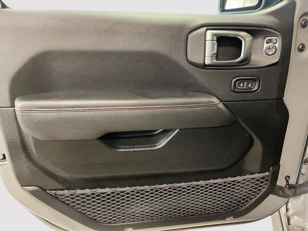 2023 Jeep Gladiator RUBICON 4X4 // SIÈGES ET VOLANT CHAUFFANTS in St-Jean-Sur-Richelieu, Quebec - 10 - w1024h768px