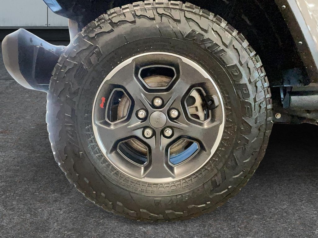 2023 Jeep Gladiator RUBICON 4X4 // SIÈGES ET VOLANT CHAUFFANTS in St-Jean-Sur-Richelieu, Quebec - 6 - w1024h768px