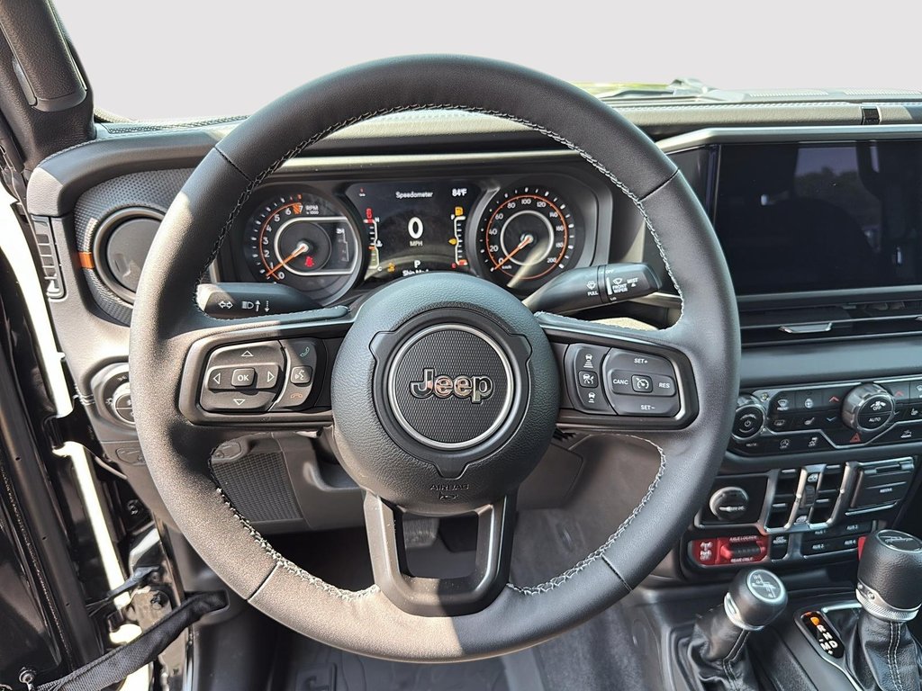 2025 Jeep Gladiator MOJAVE in St-Jean-Sur-Richelieu, Quebec - 11 - w1024h768px