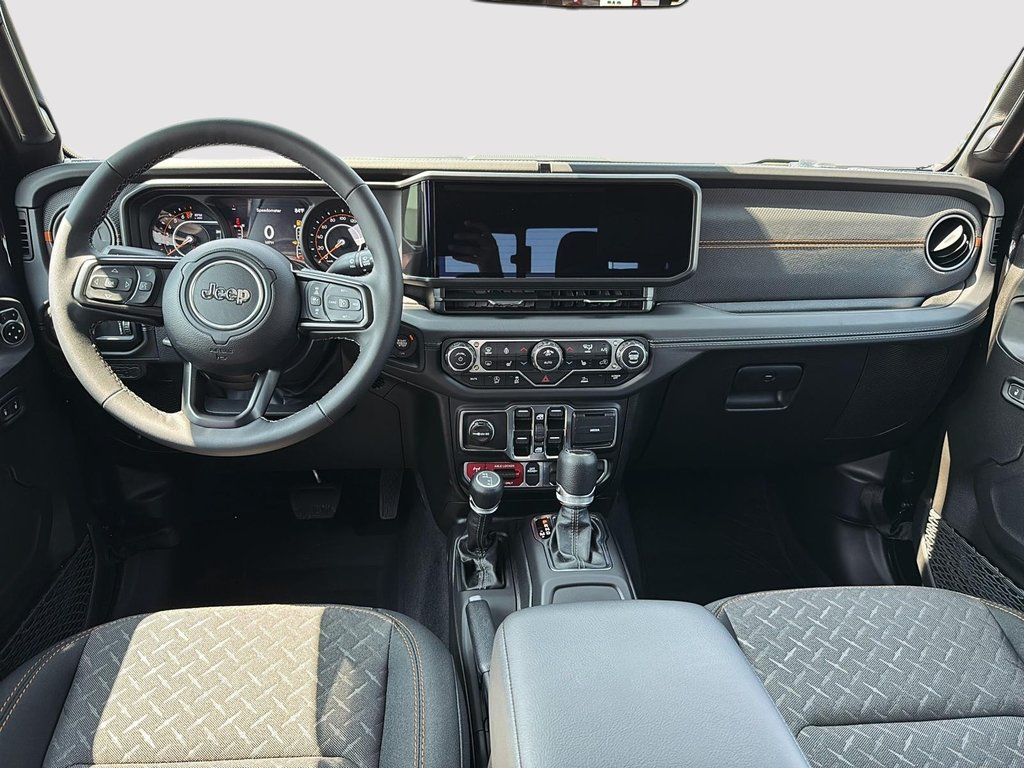 2025 Jeep Gladiator MOJAVE in St-Jean-Sur-Richelieu, Quebec - 9 - w1024h768px