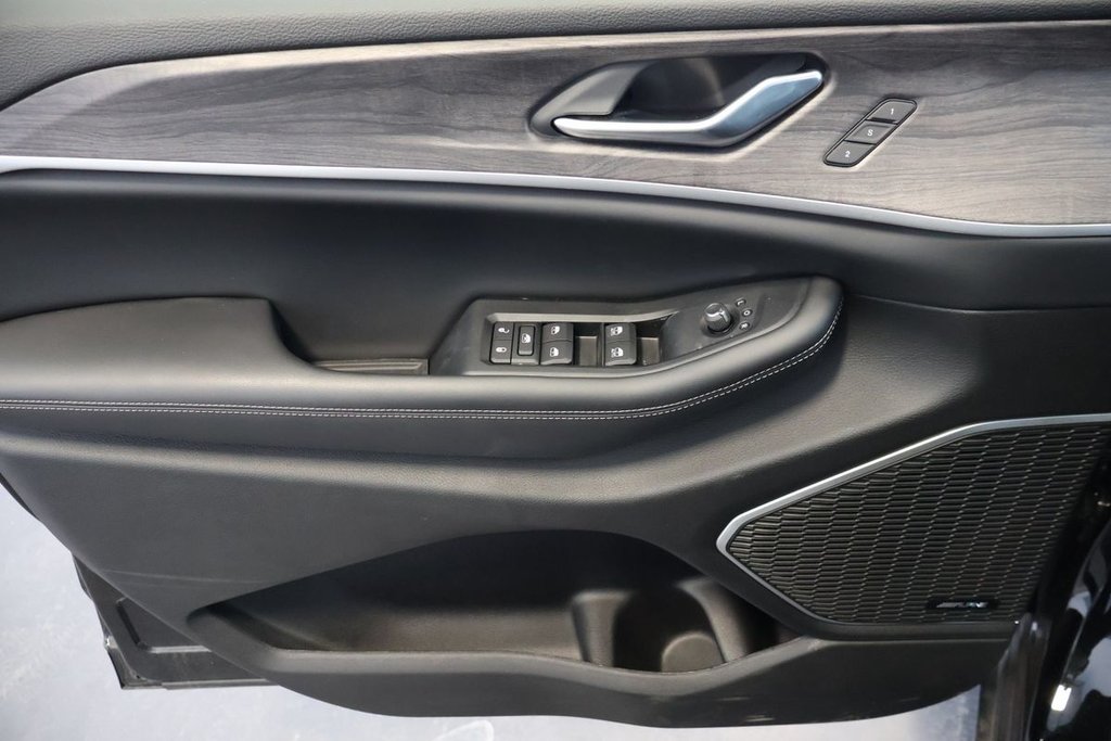 Jeep Grand Cherokee 4xe  2023 à St-Jean-Sur-Richelieu, Québec - 9 - w1024h768px