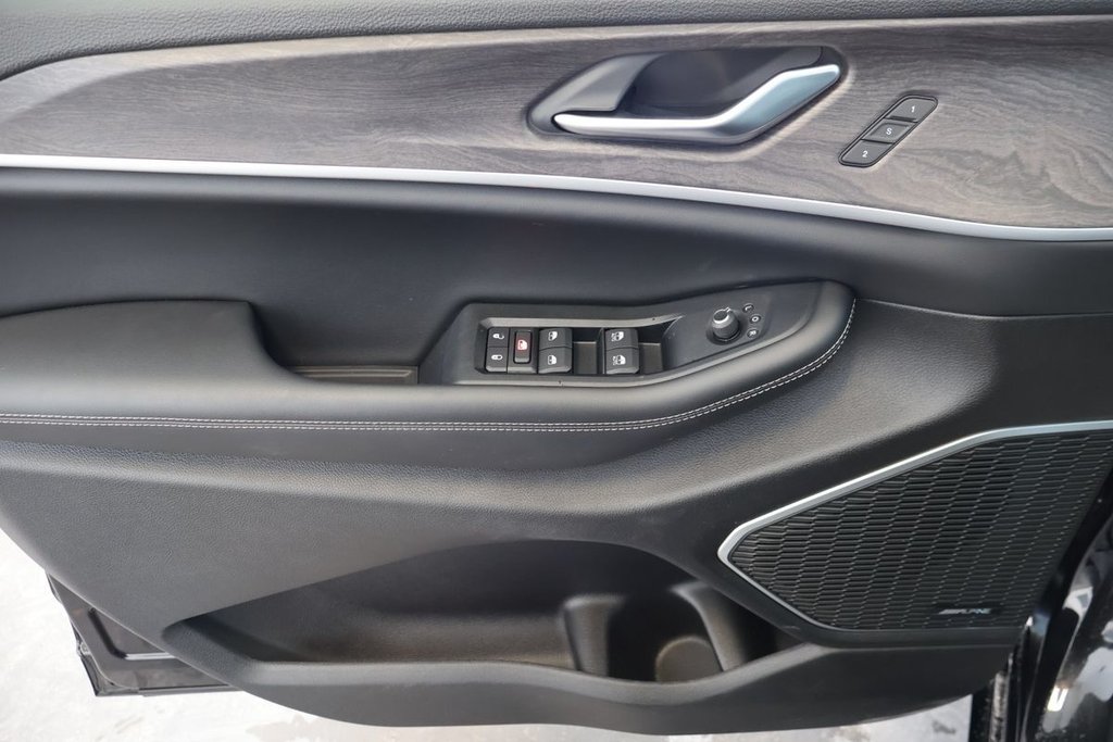 Jeep Grand Cherokee 4xe 30th Anniversary 2023 à St-Jean-Sur-Richelieu, Québec - 13 - w1024h768px