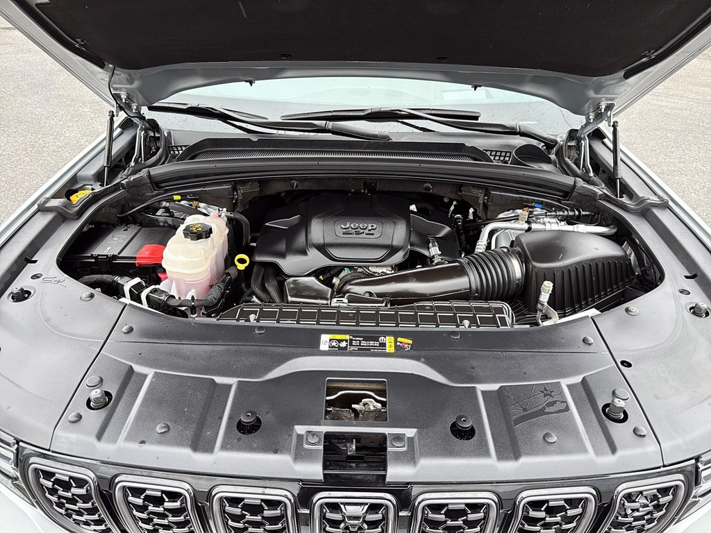 Jeep Grand Cherokee L Summit 2023 à St-Jean-Sur-Richelieu, Québec - 8 - w1024h768px