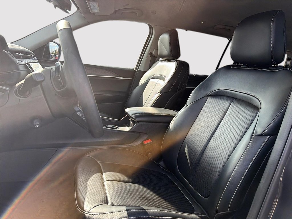 2023 Jeep Grand Cherokee L Limited in St-Jean-Sur-Richelieu, Quebec - 9 - w1024h768px