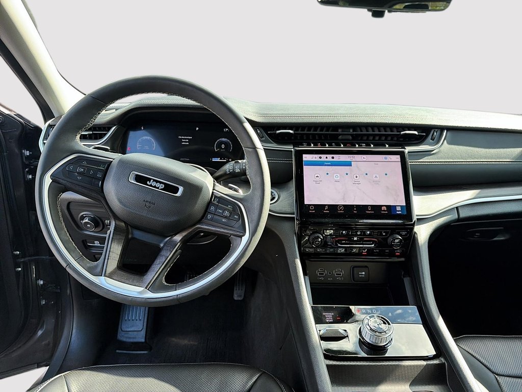 2023 Jeep Grand Cherokee L Limited in St-Jean-Sur-Richelieu, Quebec - 10 - w1024h768px
