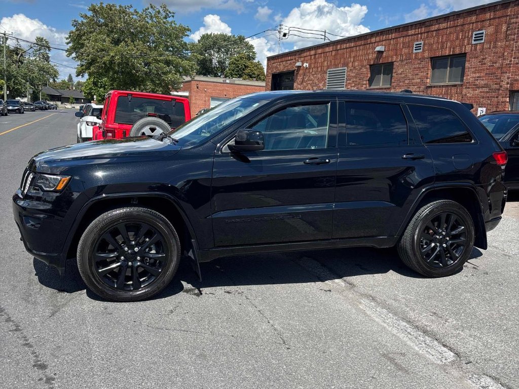 Jeep GRAND CHEROKEE WK Altitude 2022 à St-Jean-Sur-Richelieu, Québec - 2 - w1024h768px