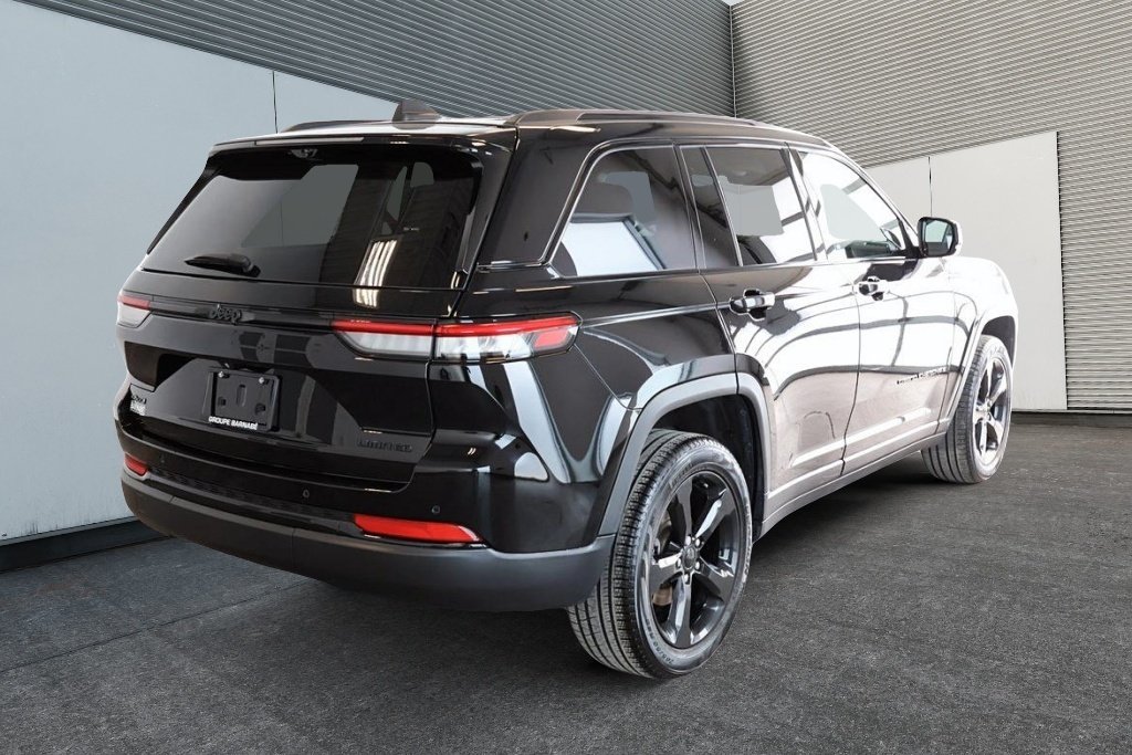 Jeep Grand Cherokee LIMITED 2023 à St-Jean-Sur-Richelieu, Québec - 7 - w1024h768px