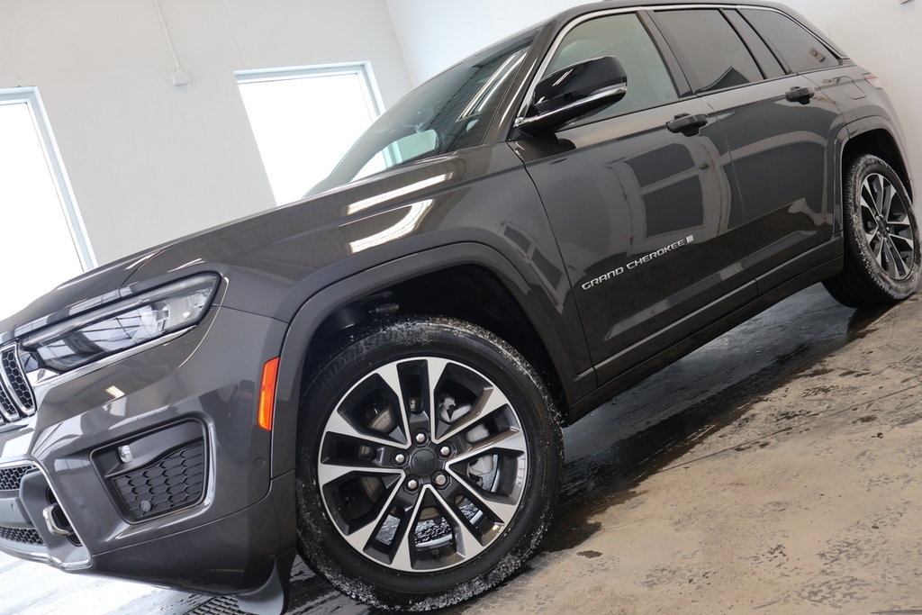 2024 Jeep Grand Cherokee OVERLAND in St-Jean-Sur-Richelieu, Quebec - 2 - w1024h768px