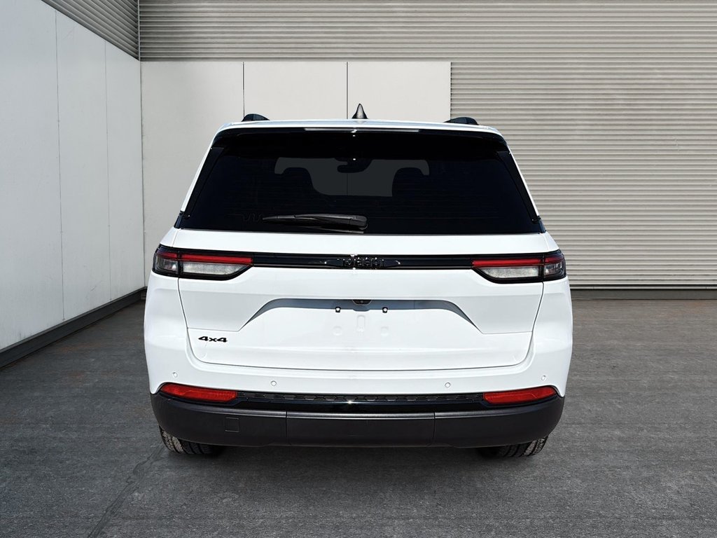 2024 Jeep Grand Cherokee Altitude-2