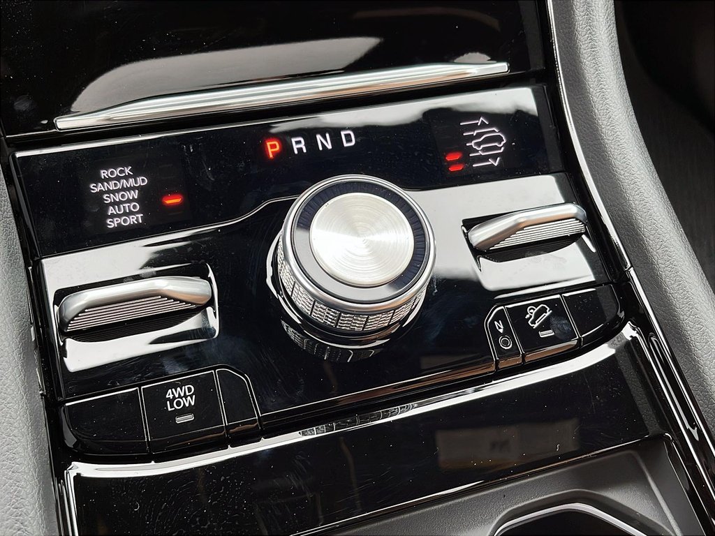 2025 Jeep Grand Cherokee SUMMIT in Sherbrooke, Quebec - 15 - w1024h768px