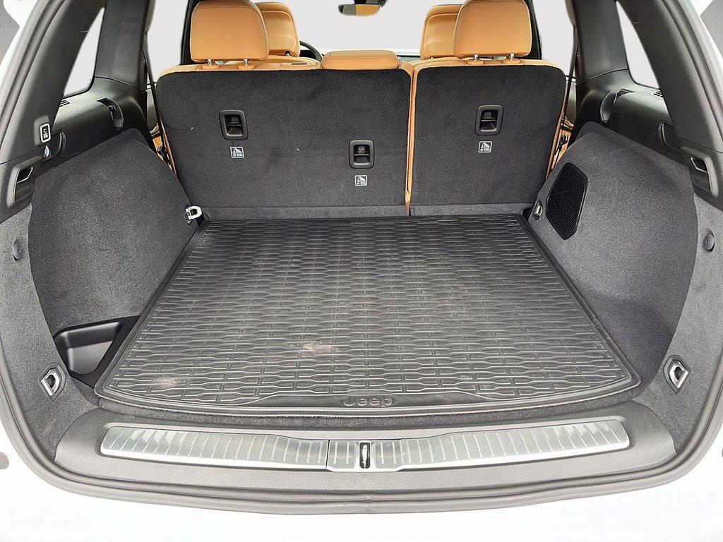 2025 Jeep Grand Cherokee SUMMIT in Sherbrooke, Quebec - 6 - w1024h768px