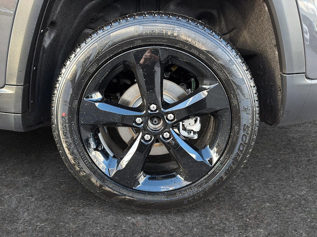 2025 Jeep Grand Cherokee LIMITED in Sherbrooke, Quebec - 7 - w1024h768px