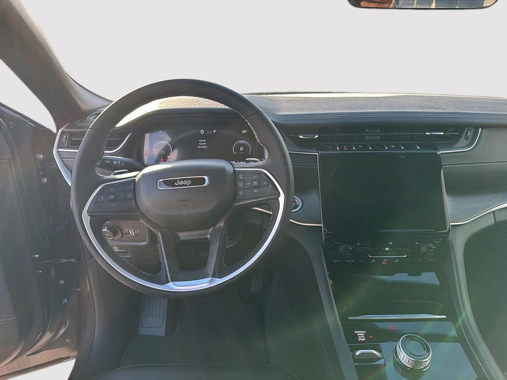 2025 Jeep Grand Cherokee LIMITED in Sherbrooke, Quebec - 10 - w1024h768px
