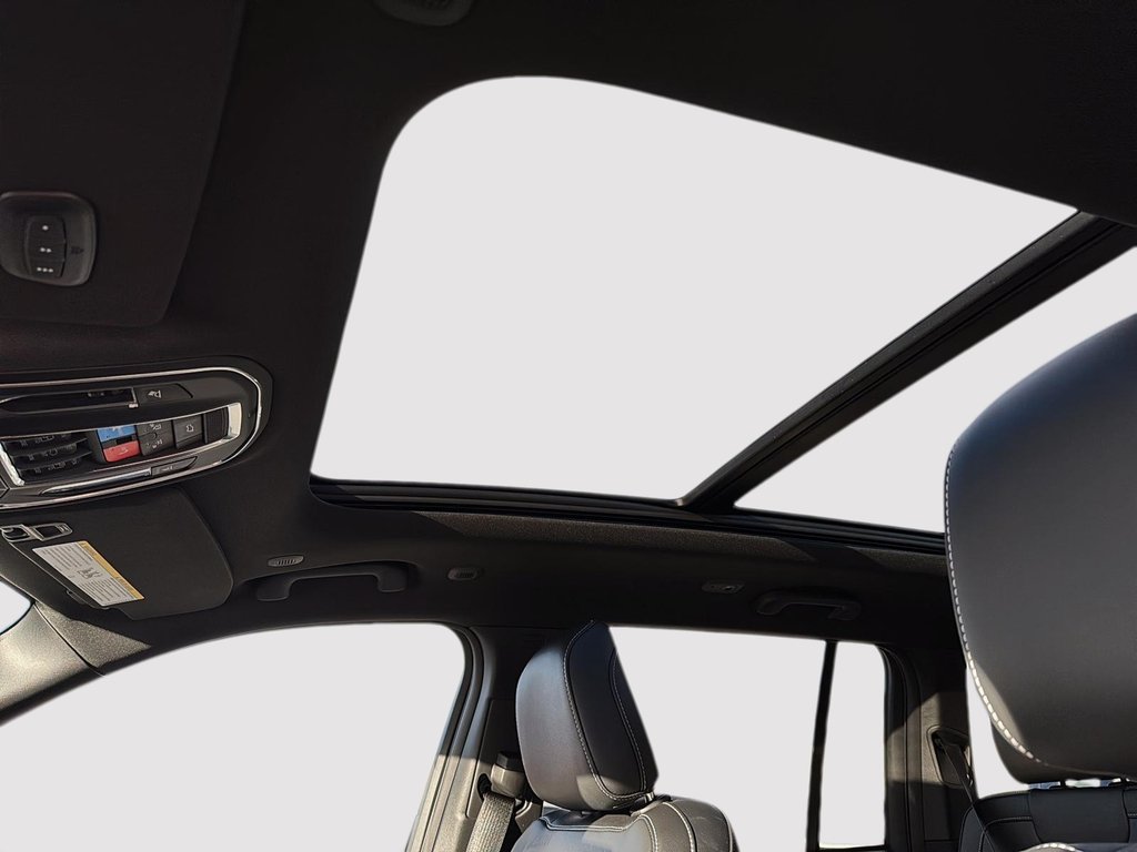 2025 Jeep Grand Cherokee LIMITED in Sherbrooke, Quebec - 17 - w1024h768px