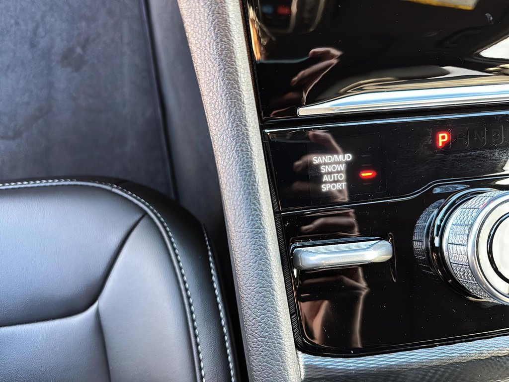 2025 Jeep Grand Cherokee LIMITED in Sherbrooke, Quebec - 16 - w1024h768px