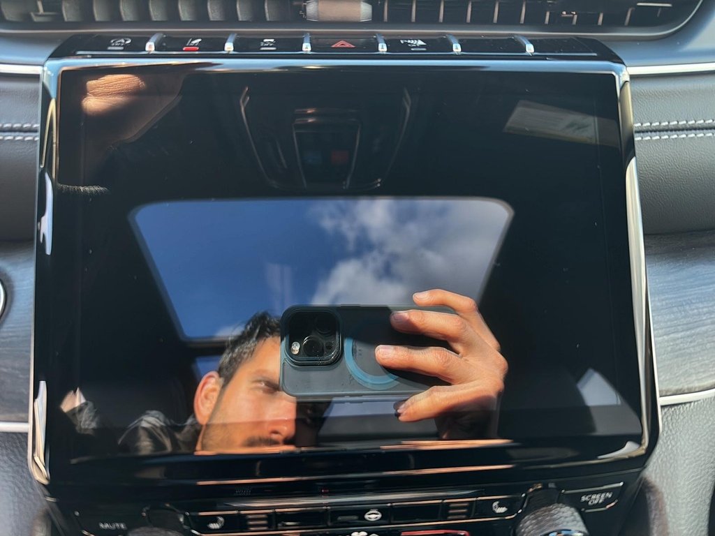 2025 Jeep Grand Cherokee LIMITED in Sherbrooke, Quebec - 18 - w1024h768px