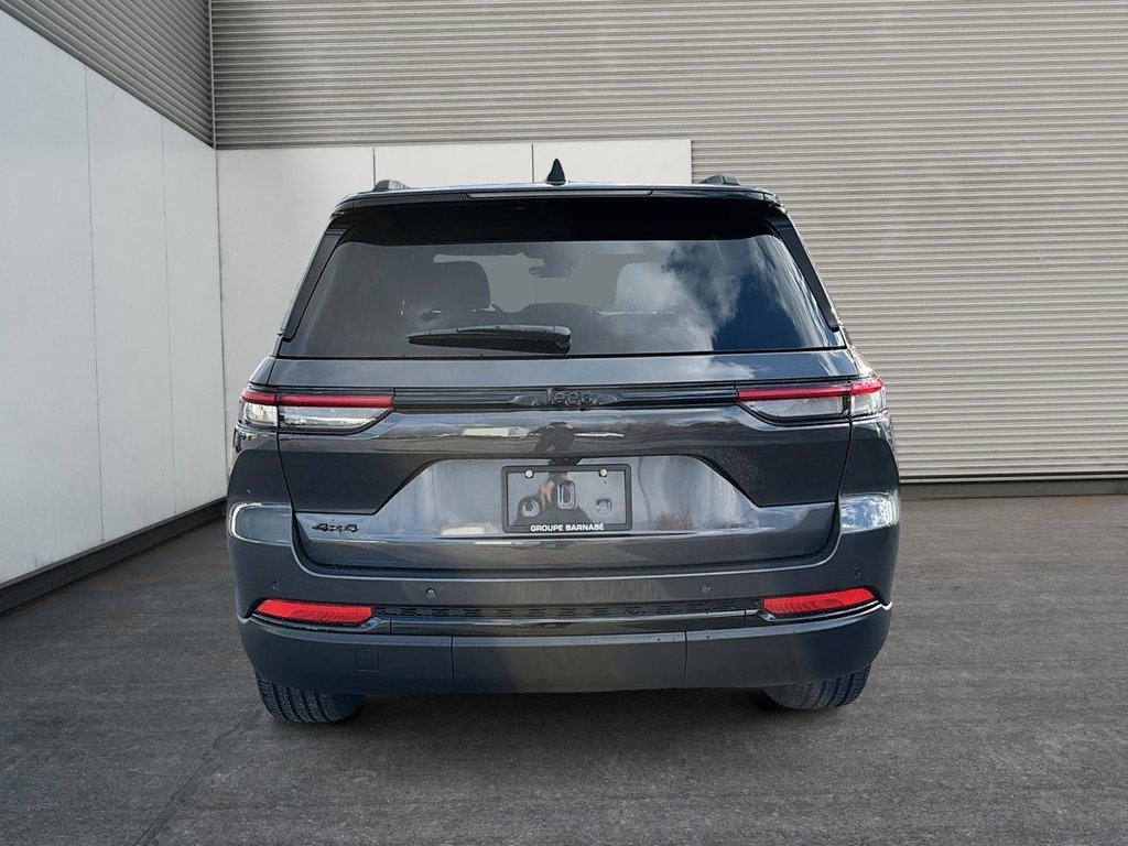 Jeep Grand Cherokee LAREDO ALTITUDE 2025 à Sherbrooke, Québec - 3 - w1024h768px